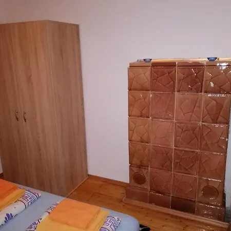 Fuchs Apartman * Kehidakustany