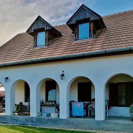 Fuchs Apartman Kehidakustany